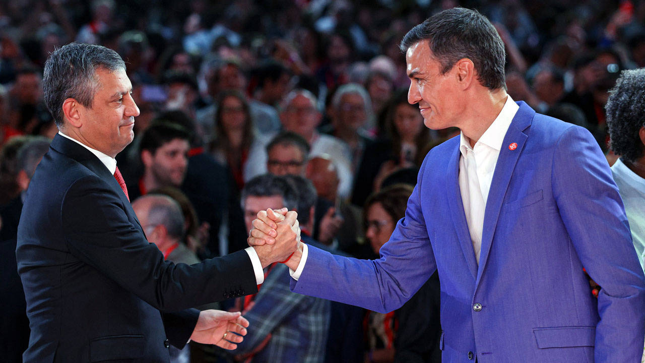 Pedro Sanchez'den Yeni Parti mesajı