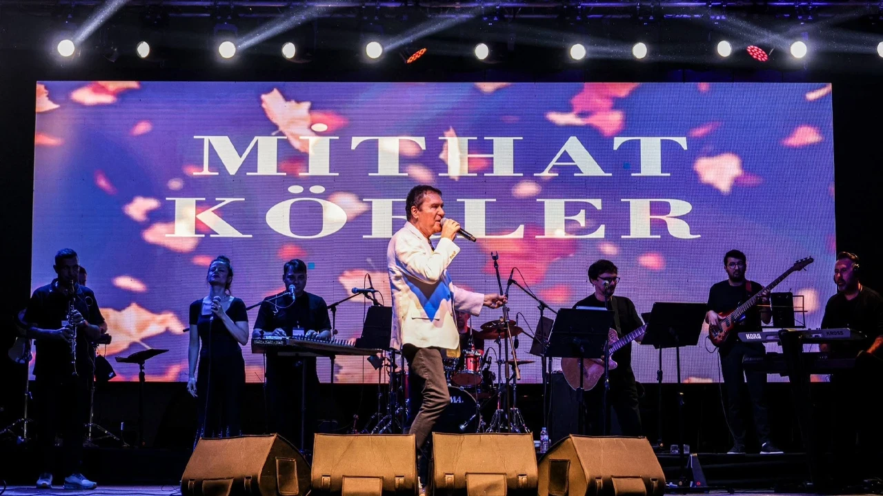 Mithat Körler Gölpark Fest 2026 sahnesindeydi