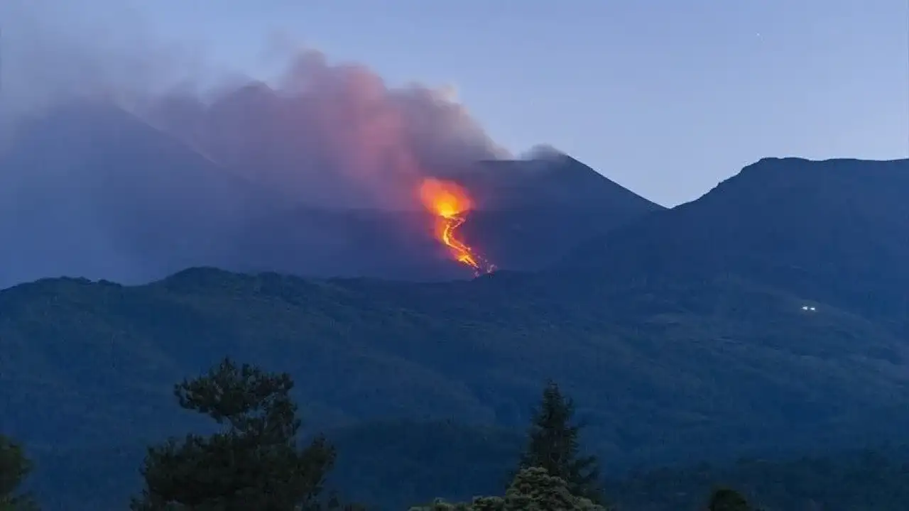 İtalya'da Etna Yanardağı'nda hareketlilik