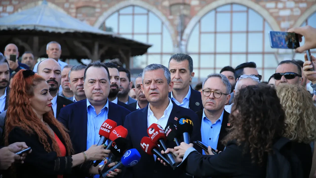 Ersan Şen'den Özgür Özel'e yeni parti çağrısı: '3 puan kaybeder, 8 puan kazanır'