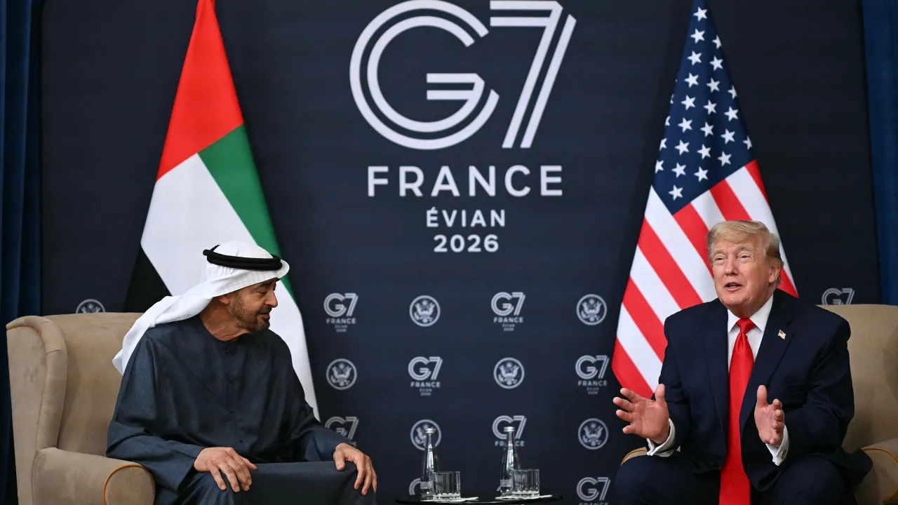 G7 Zirvesi'ne damga vurdu! Trump, BAE Devlet Başkanı Al Nahyan'la dalga geçti, salondakiler şaşkına döndü
