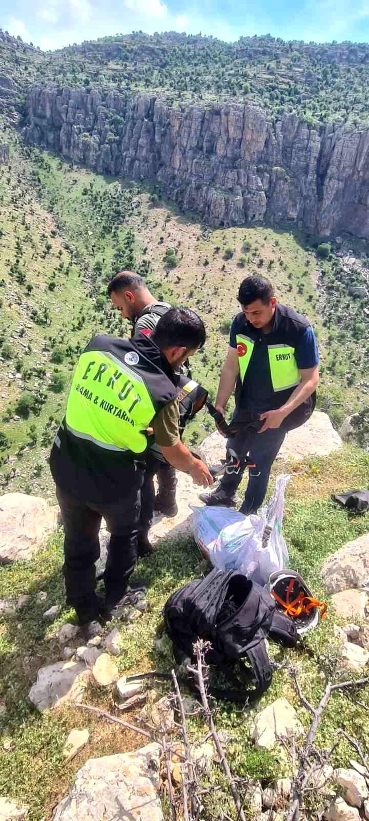 Siirt'te mahsur kalan keçi için seferber oldular: ERKUT ekipleri 8 günlük esareti bitirdi