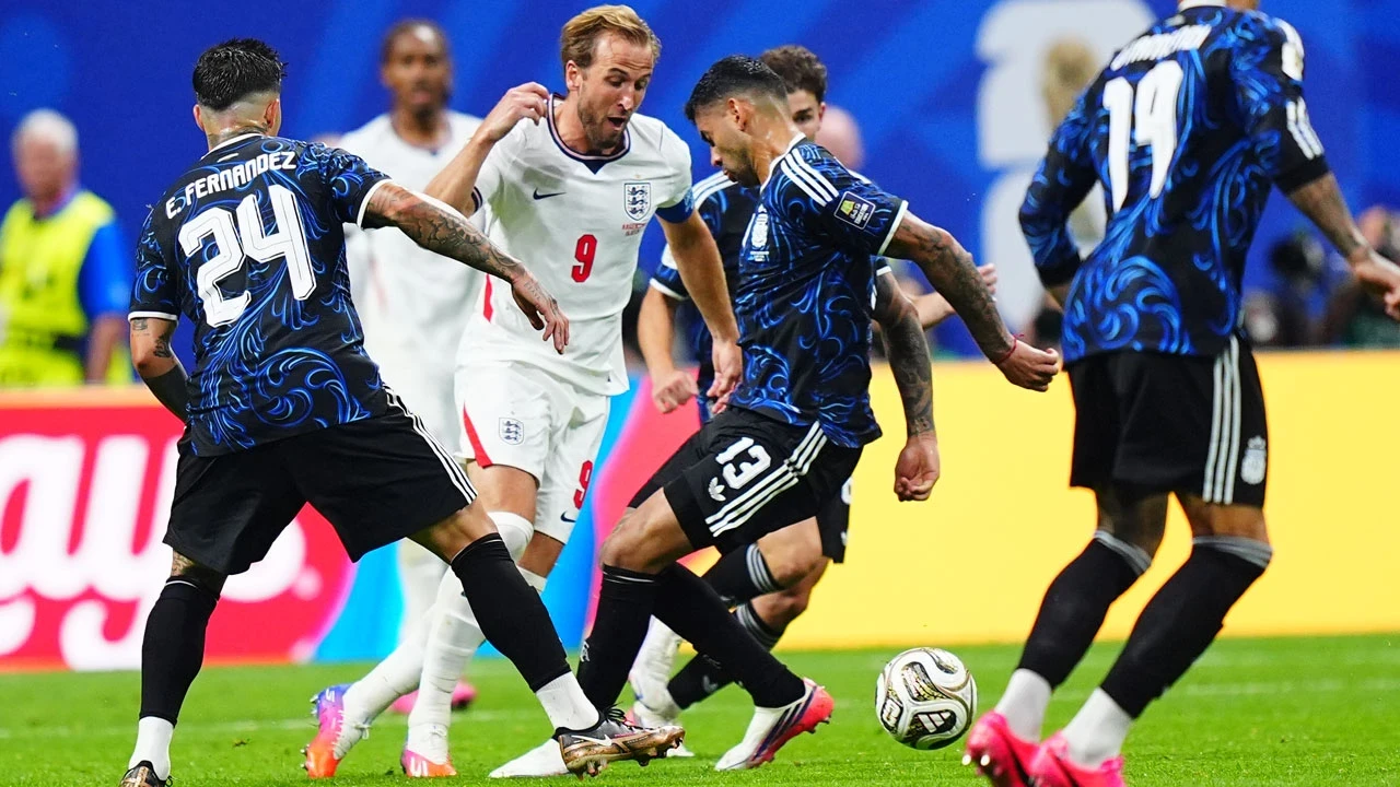 Arjantin, İngiltere'yi 2-1 mağlup etti ve finale yükseldi