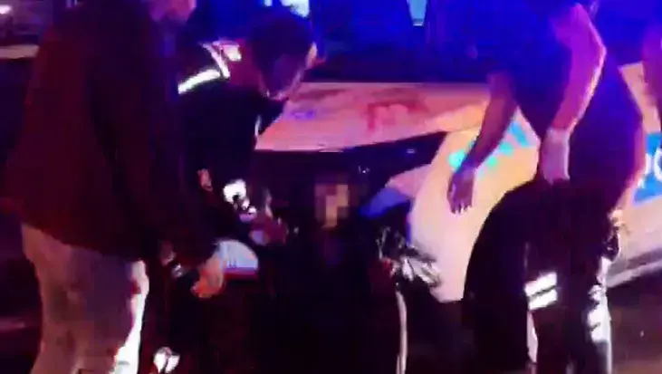Yolda karşılaştılar! kızını kaçıran adamın kulağını falçatayla kesti
