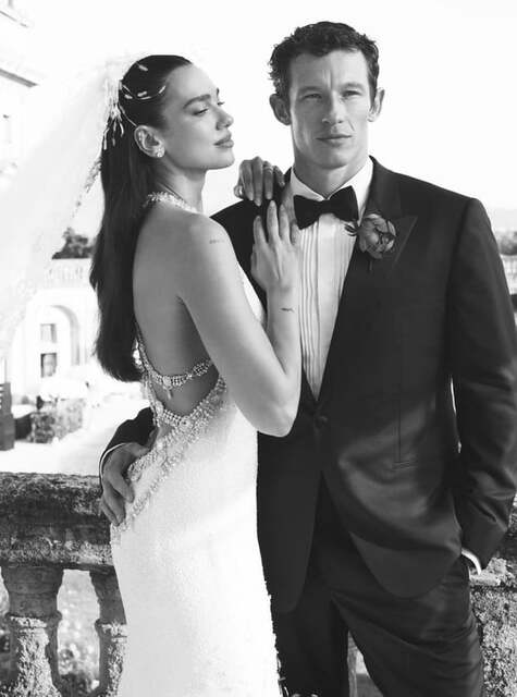 Dua Lipa ce Callum Turner'dan resmi düğün fotoğrafları