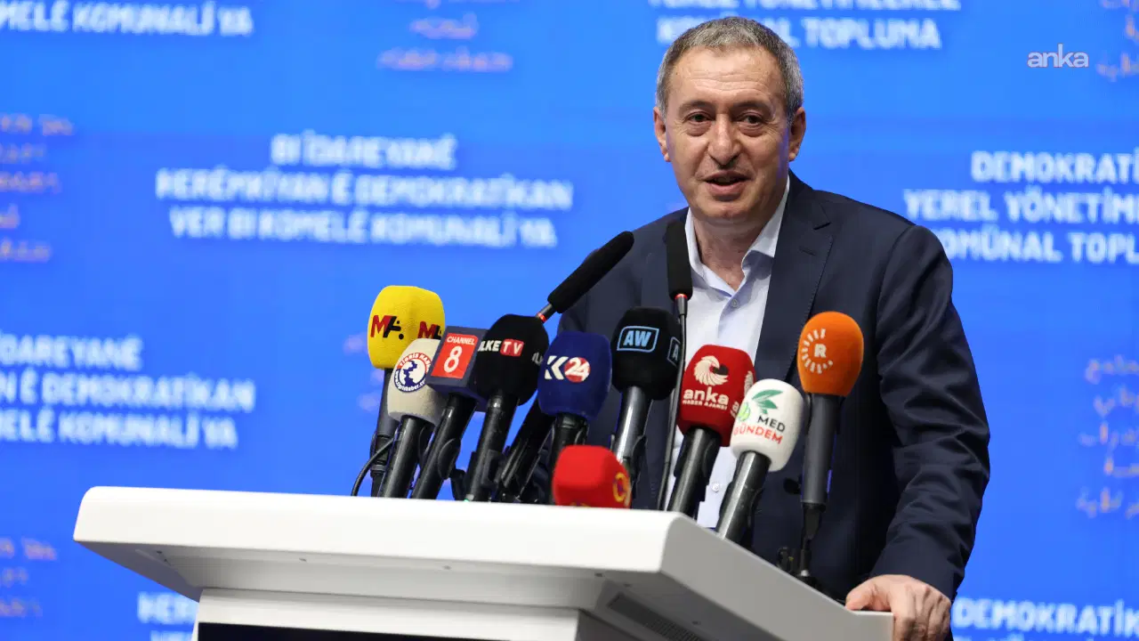 DEM Parti Eş Genel Başkanı Bakırhan: 'Kapıları kırarak, yargı sopasıyla muhalefeti dizayn etmenin hiç kimseye yararı yok'