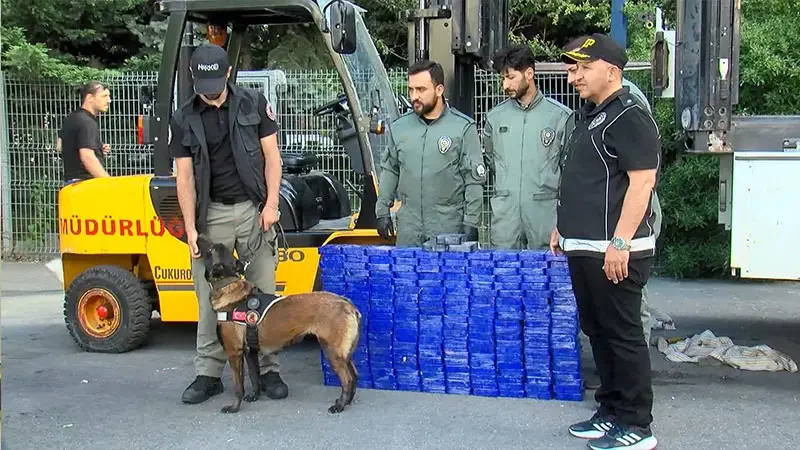 İstanbul'da durdurulan TIR'da 130 kilogram 'Eroin' ele geçirildi