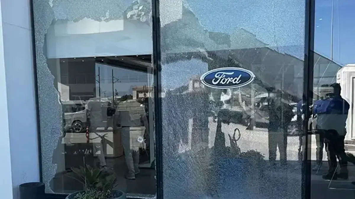 Antalya'da Otokoç galerisine silahlı saldırı! Gözaltı sayısı 13'e yükseldi