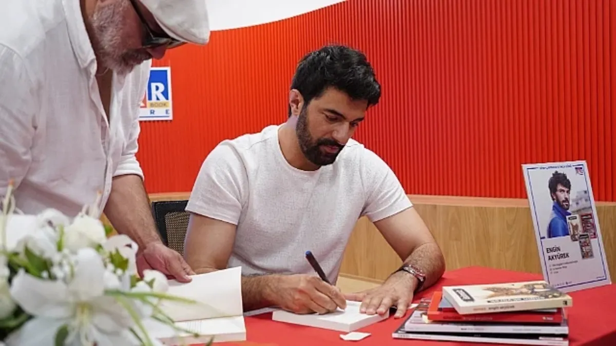 Oyuncu Engin Akyürek’ten alkış toplayan hareket! Yeni kitabının telifini oraya bağışlayacak...