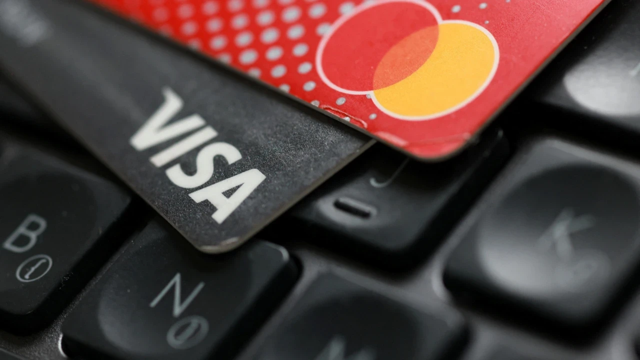 Visa'da dev küçülme: 2.600 kişi işten çıkarılacak