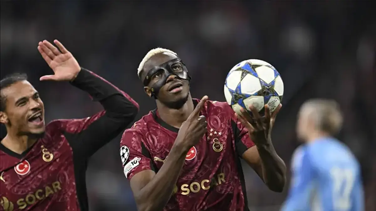 Osimhen’den ‘Ayrılacak mısın’ sorusuna yanıt! Canlı yayında açıkladı