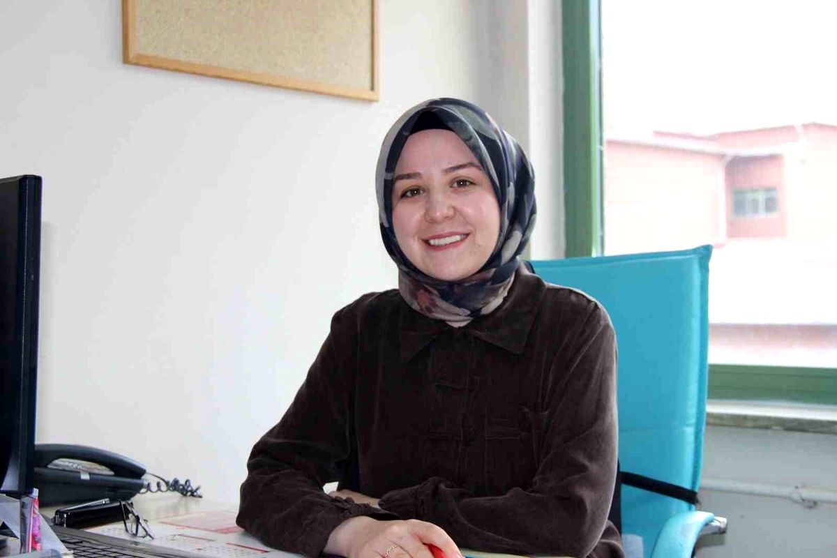 Uzmanından velilere karne uyarısı! "Karneye fazla anlam yüklemeyin"