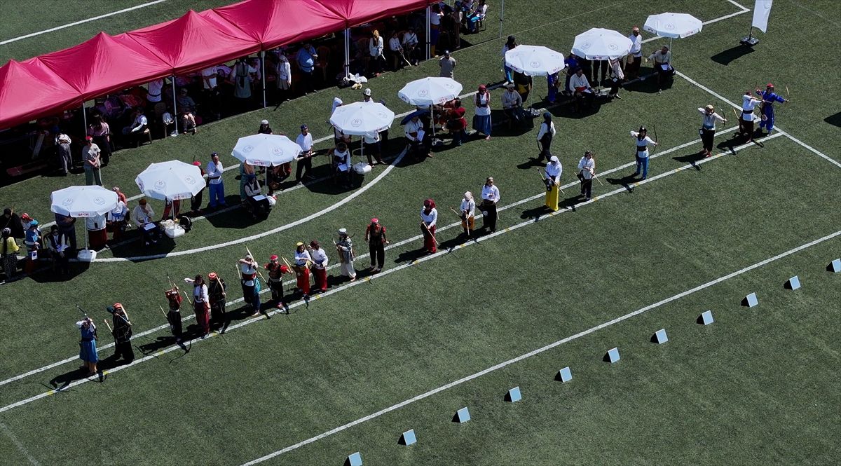 Okul Sporları Geleneksel Türk Okçuluğu Türkiye Şampiyonası Düzce'de başladı