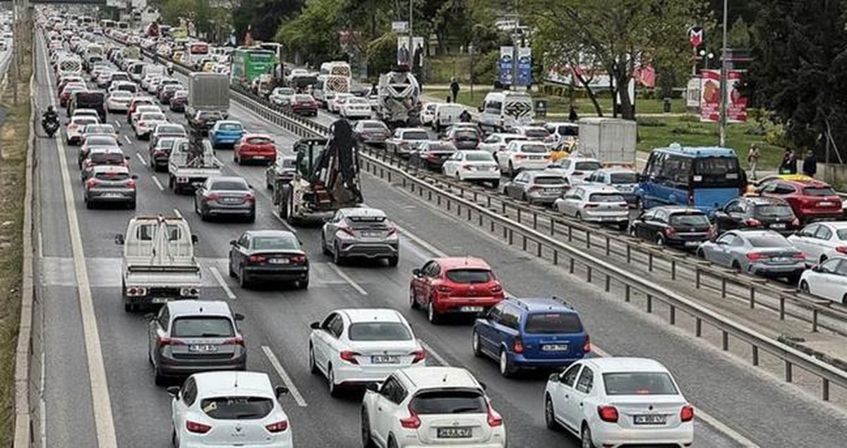 İstanbul'da trafik var mı? SON DAKİKA! 29 Haziran Pazartesi hangi ilçelerde trafik var, hangi yollar kapalı?