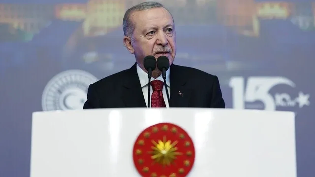 Cumhurbaşkanı Erdoğan 15 Temmuz Programında Konuştu: 'Devletimiz Hainlerin Başını Ezecek Kudrete Sahiptir'