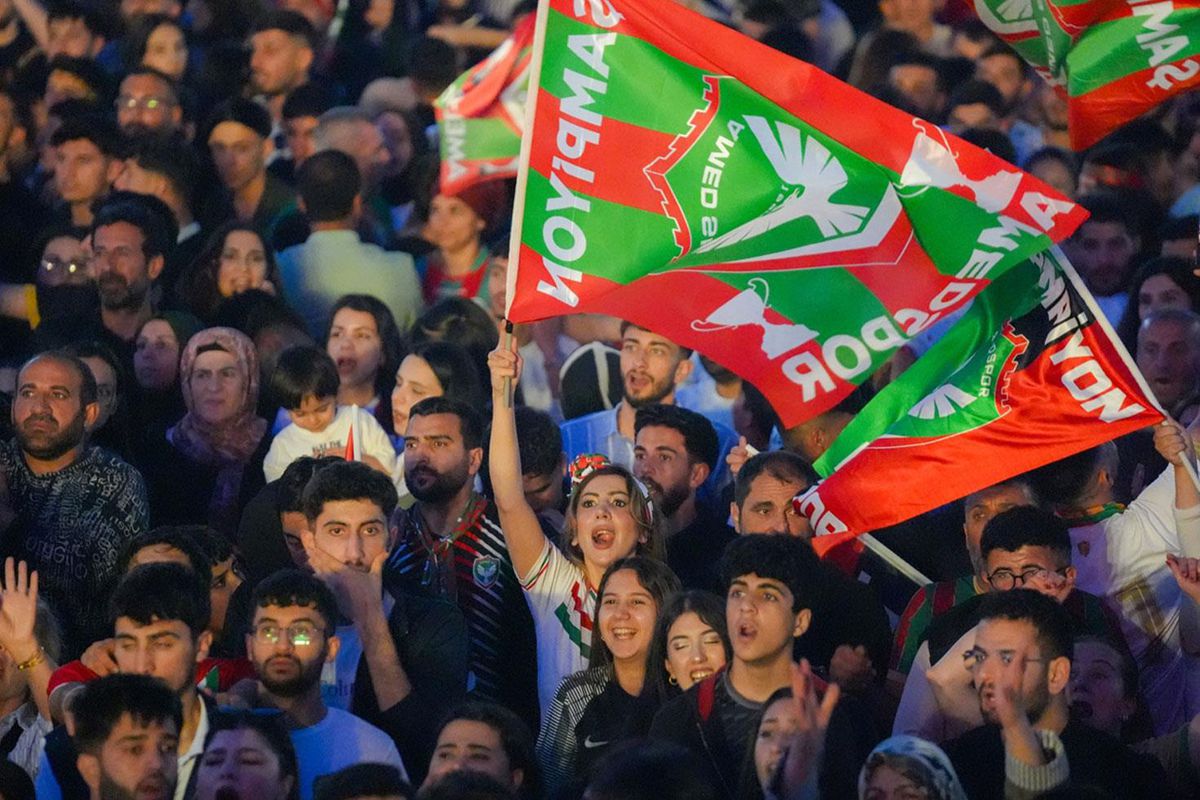 Amedspor'a onay verildi: Bayrağı köprüye asılıyor