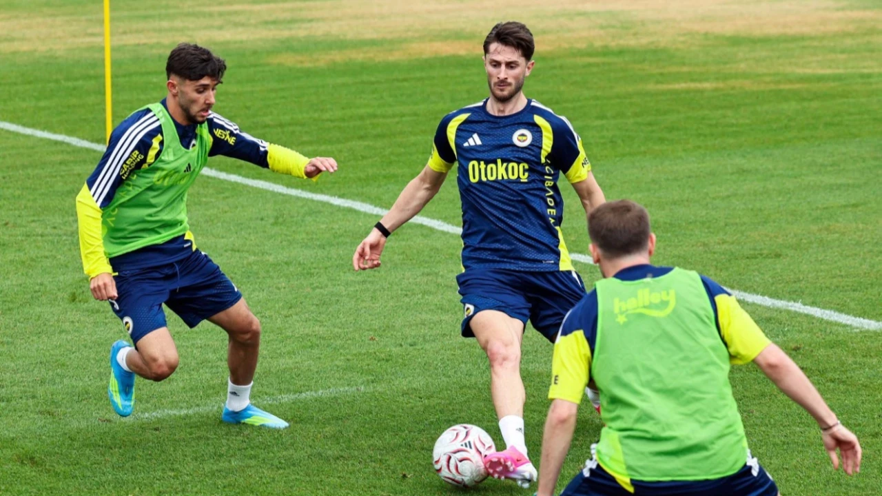 Fenerbahçe, Avusturya'da çalışmalara başladı