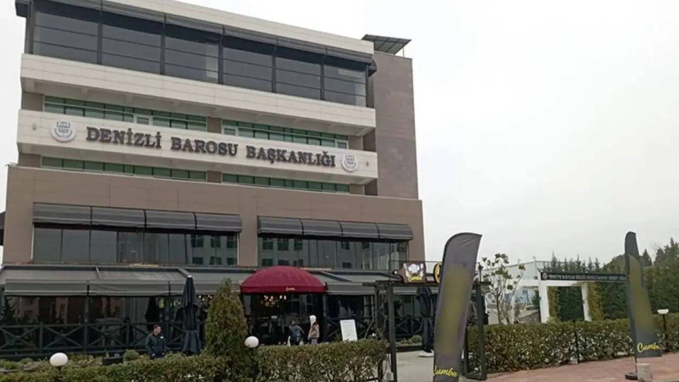 Denizli'de uyuşturucu operasyonu: Baro başkanı dahil 12 avukata gözaltı
