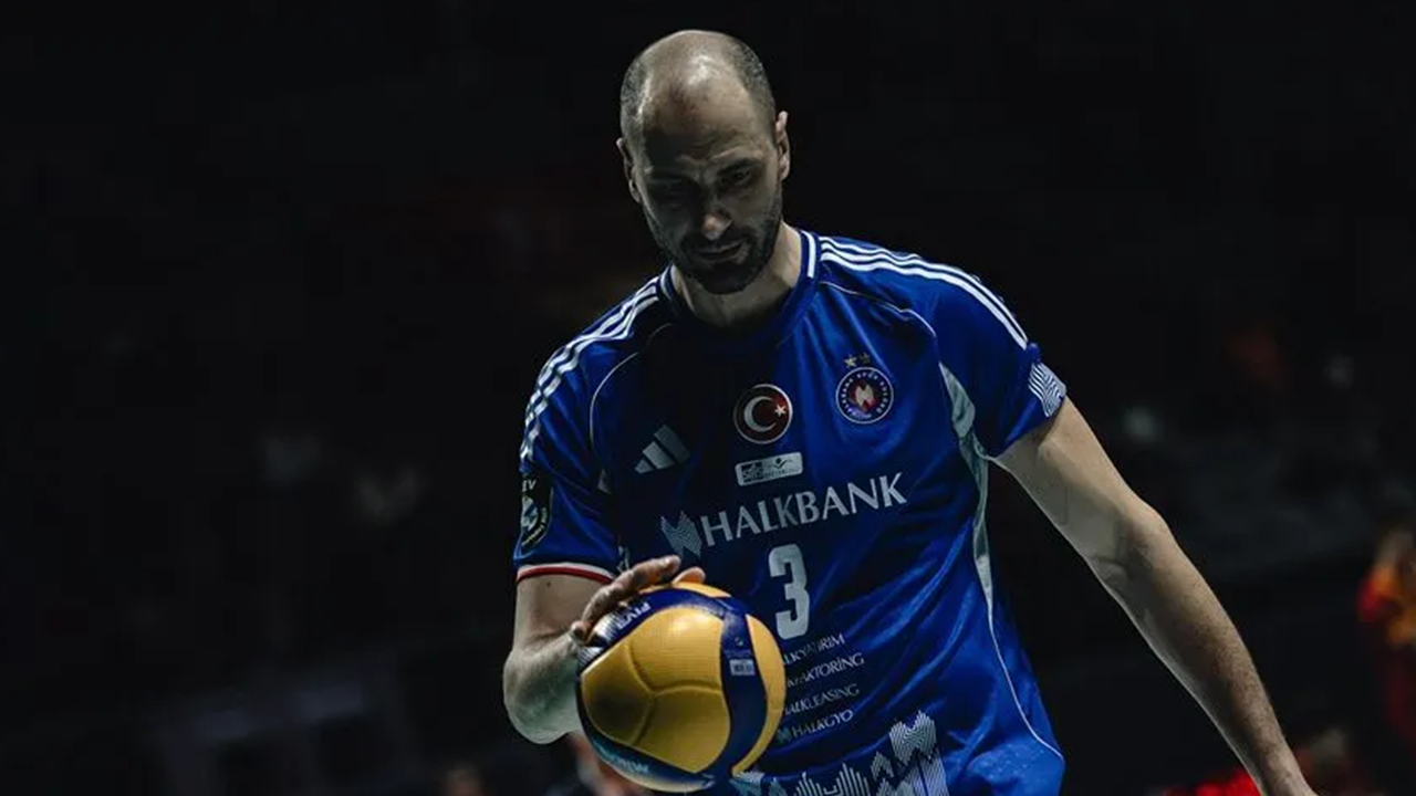 Halkbank Erkek Voleybol Takımı, Matey Kaziyski ile sözleşme yeniledi