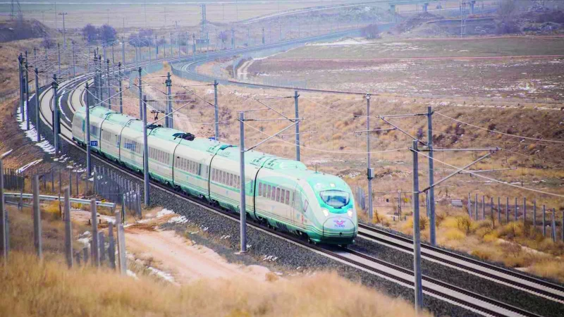 48 saatte Türkiye’yi gezdirecek demir yolu ağı