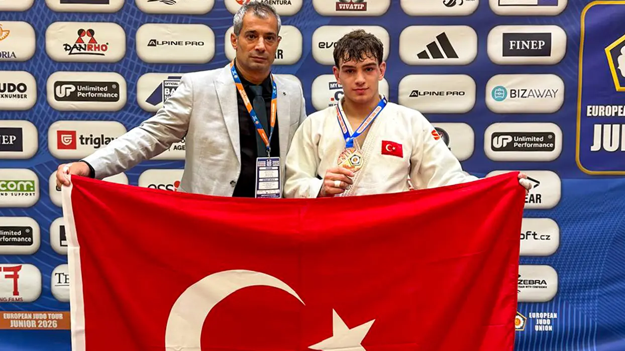 Milli judocu Mustafa Berat Şimşek'ten Avrupa'da bronz madalya