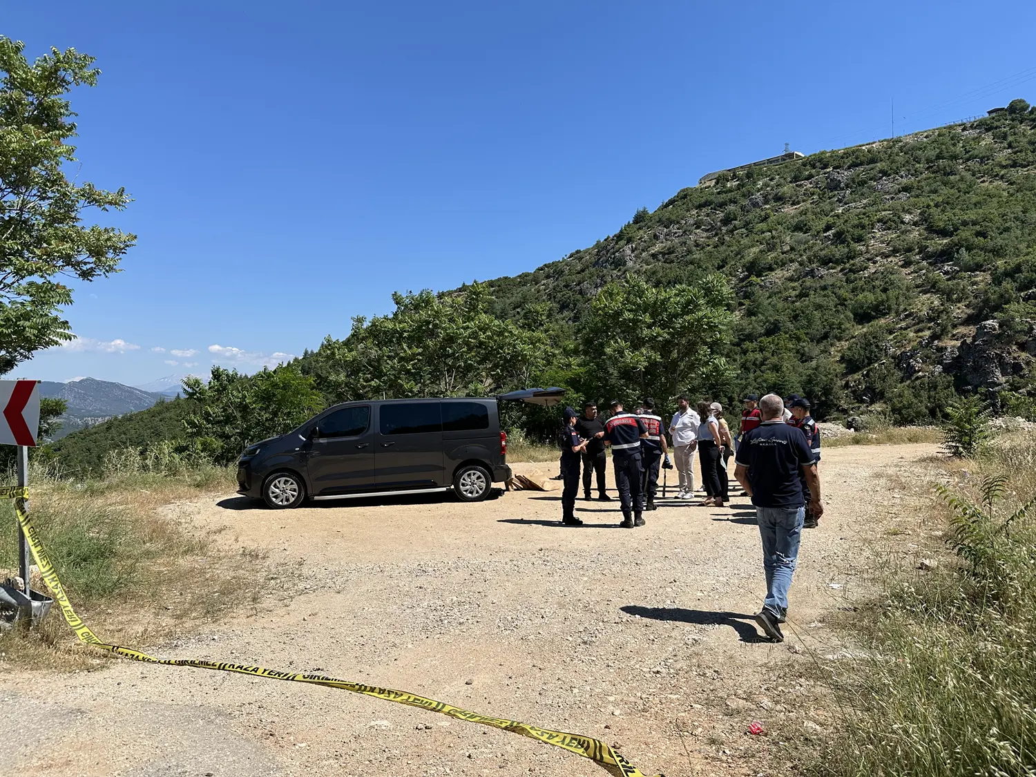 Isparta'da şüpheli ölüm: Park halindeki araçtan ceset çıktı