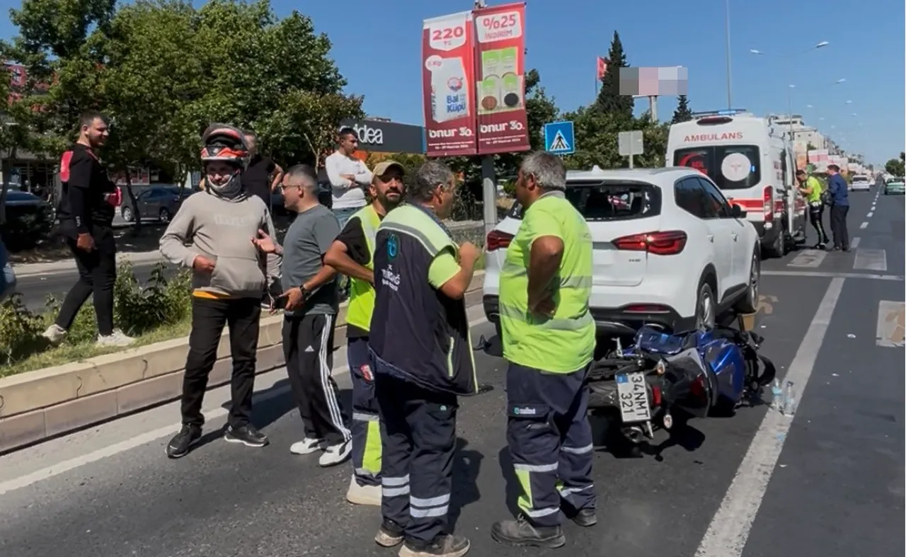 Yaya geçidinde kaza! Tekirdağ'da motosiklet yayaya yol veren araca çarptı