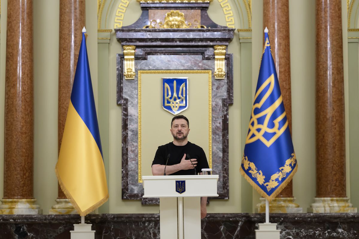 Zelenskiy: Rusya'nın iç kesimlerindeki petrol tesislerini vurduk