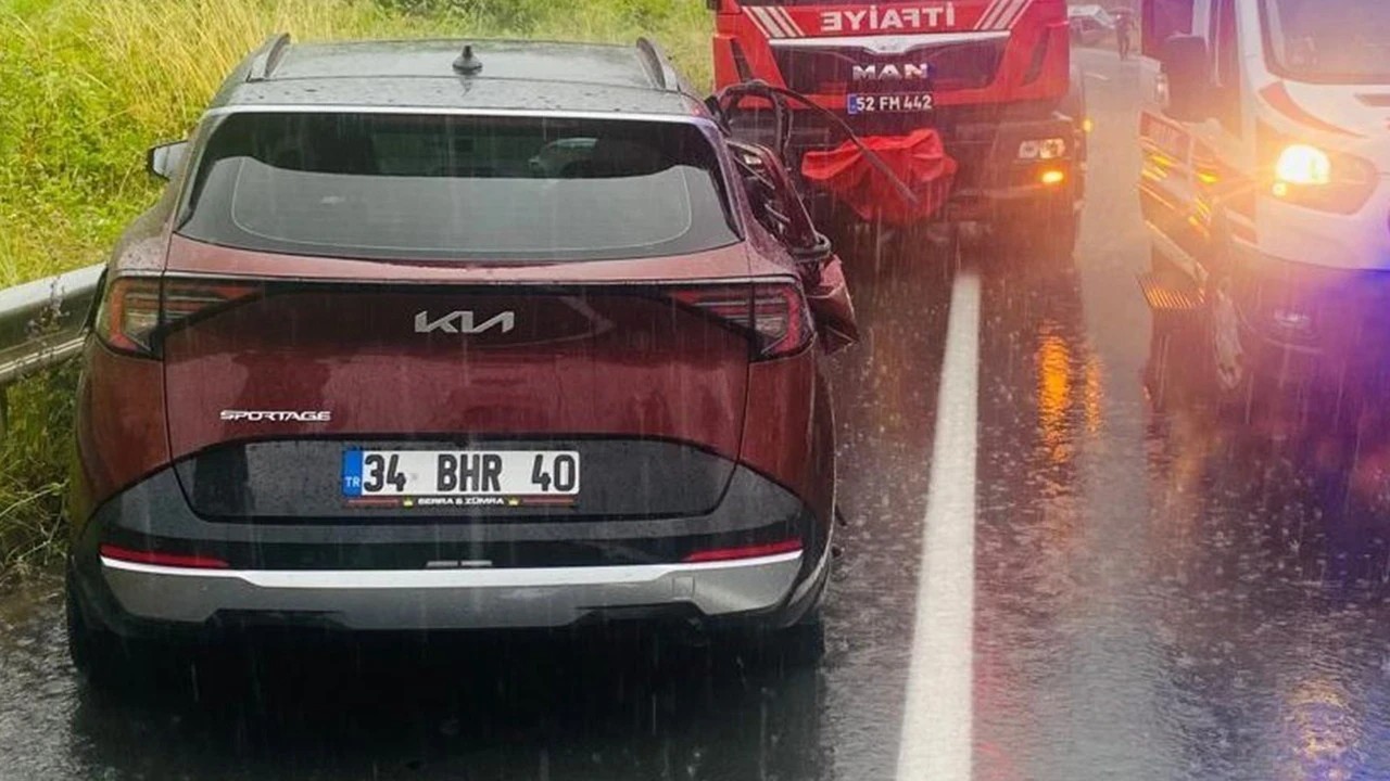 Ordu’da 3 araç birbirine girdi: Yaralılar var