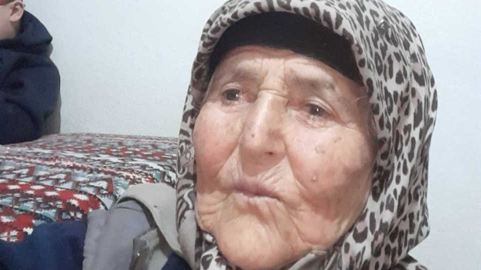 Tarlada uyuyan kadının feci ölümü!