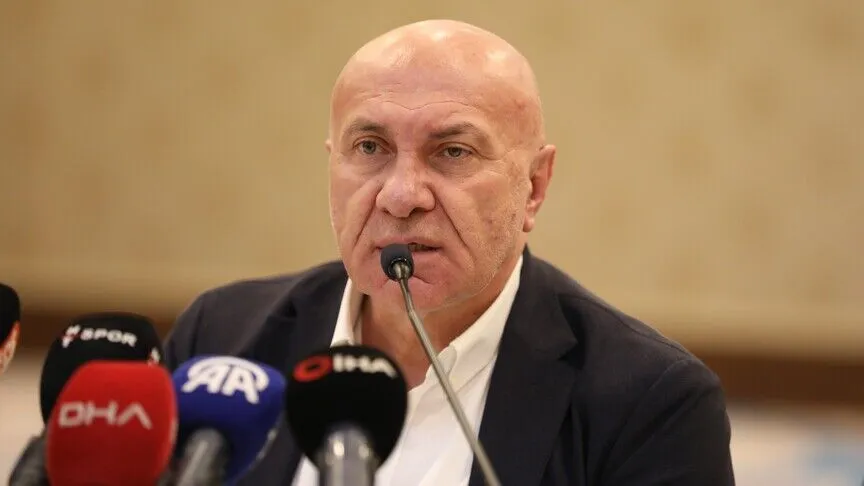 Samsunspor'da "4 koldan 5 kıtada " transfer çalışmaları