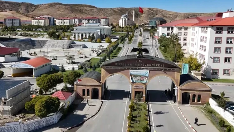 Doğu Anadolu'daki üniversitelerden biri: İlk 15 bine girip tercih eden öğrencilere 50 bin TL burs verecek