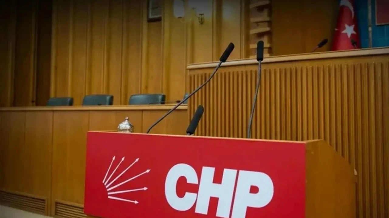 CHP'de kürsüye kim çıkacak: Kemal Kılıçdaroğlu mu, Özgür Özel mi? TBMM ekranı ikiye bölünecek!