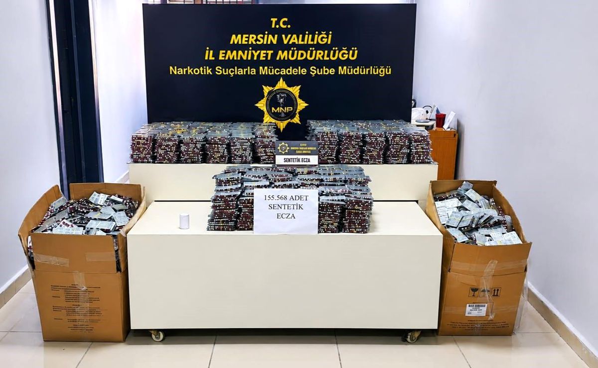 Mersin'de 155 bin 568 adet uyuşturucu hap ele geçirildi, 2 kişi tutuklandı