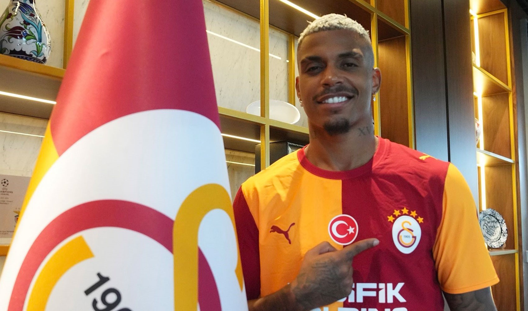 Galatasaray, Lemina ile 2 yıllık sözleşme imzaladı