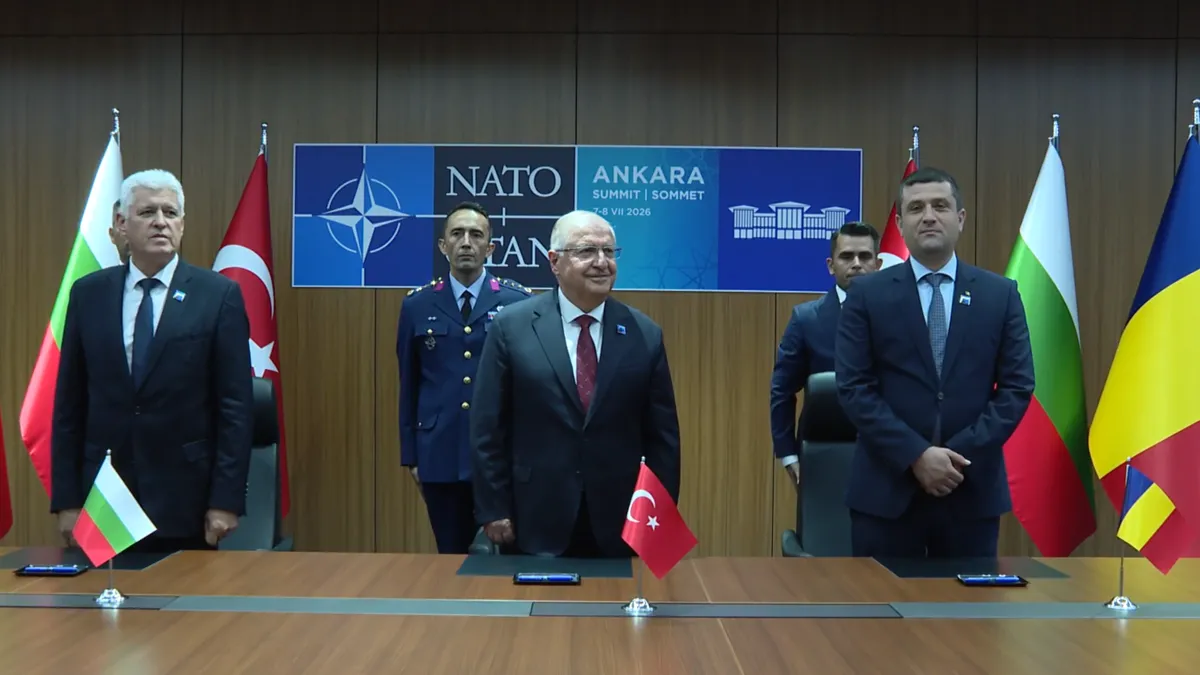 Bakan Güler NATO Savunma Bakanları çalışma yemeğine katıldı