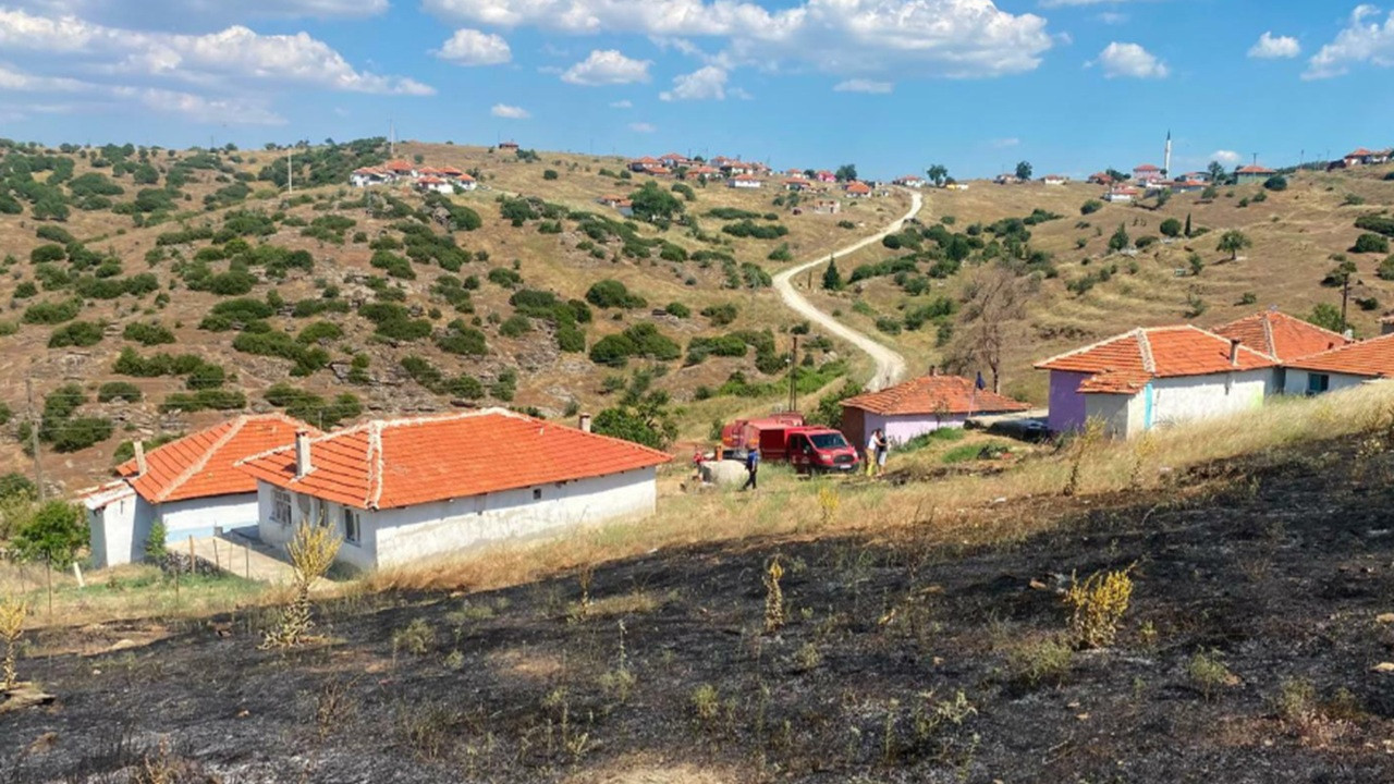 Sıcaklık artıyor, nem düşüyor: Manisa’da bir günde 50 yangın