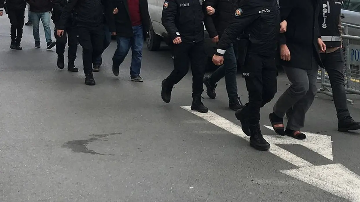 Kaçakçılık şebekesine darbe! Çok sayıda şüpheli hakkında gözaltı kararı verildi