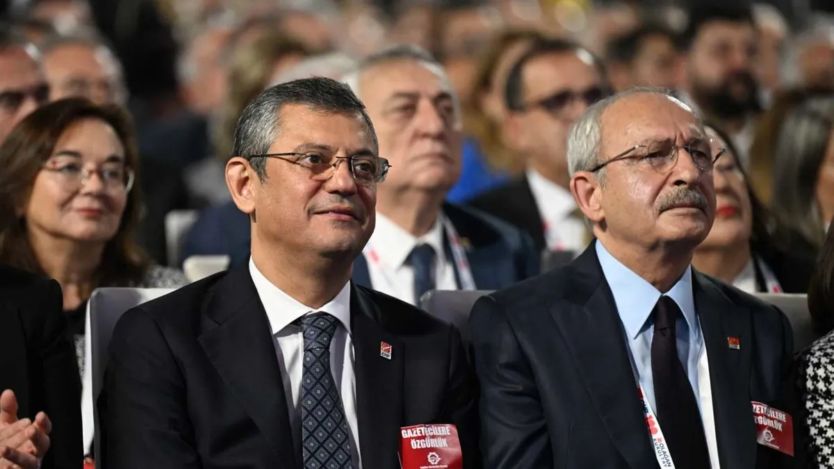SON DAKİKA | CHP’deki bilek güreşinde yeni perde! Özgür Özel grupta Kılıçdaroğlu genel merkezde