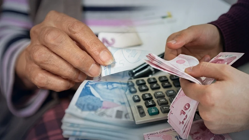 SSK ve Bağ-Kur Emekli Zammında Yeni Gelişme: Kök Maaşlar Değişiyor | EKONOMİ HABERLERİ