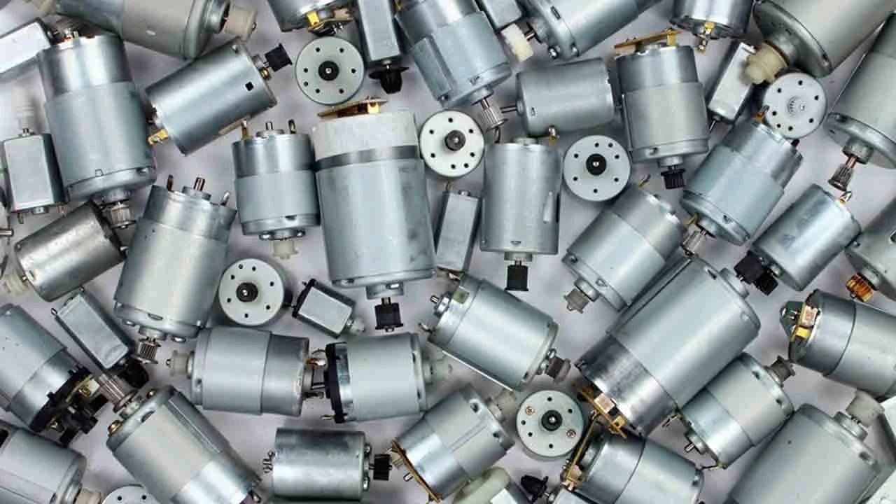 Saç telinden bile küçük! Rekorlar kitabı’na giren mikro motor