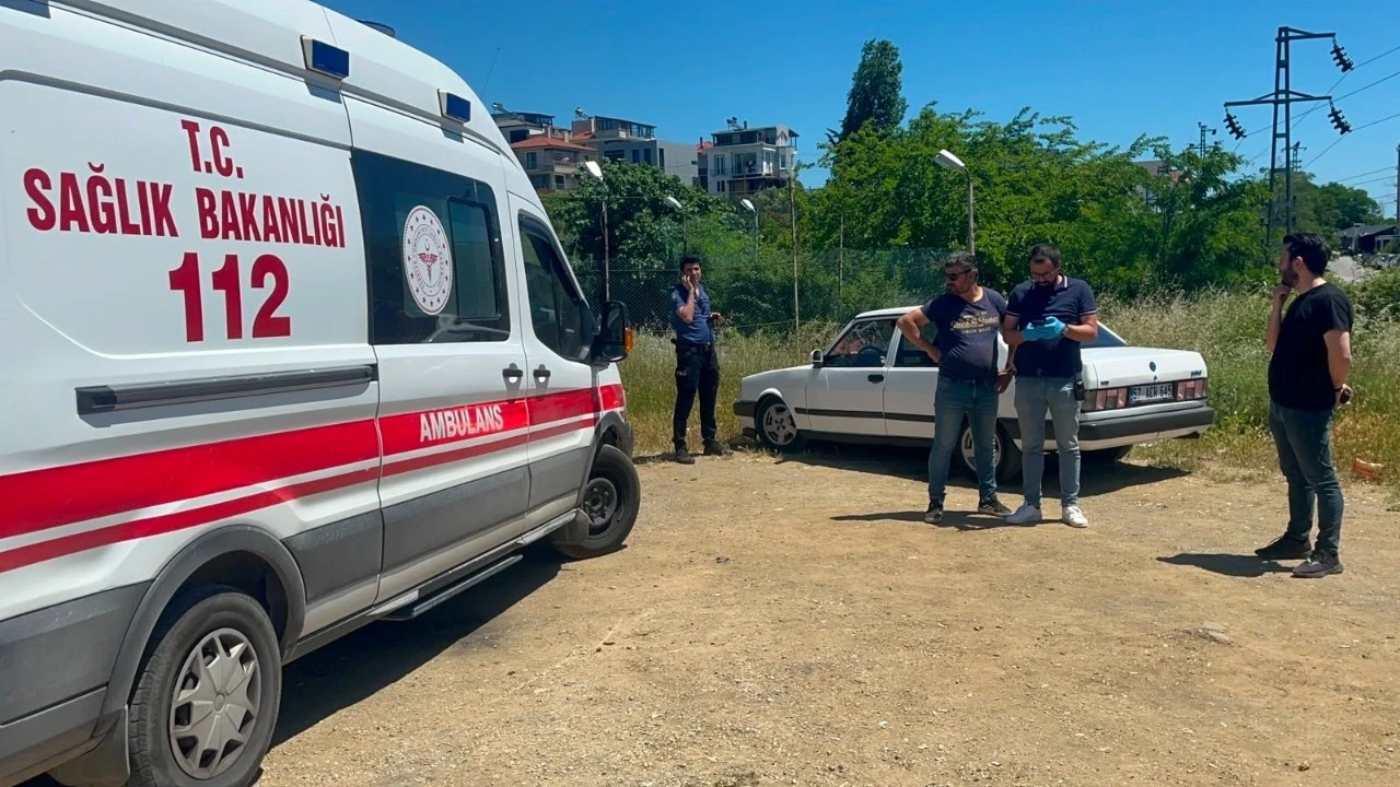 Ailesi saatlerce haber alamadı! Ekipler otomobilde buldu! Kesici aletle yaralanmış