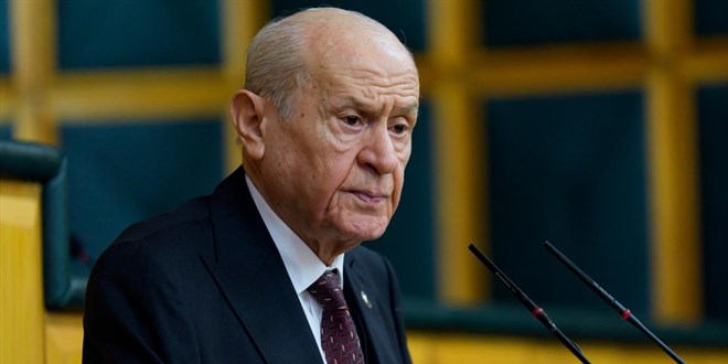 Bahçeli'den şampiyon Filenin Sultanlarına tebrik