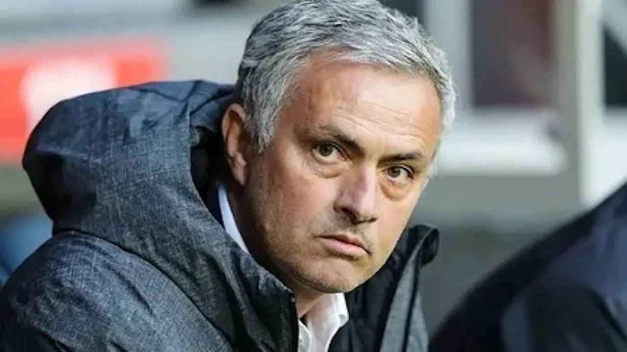 Mourinho'dan resmi olarak gelmeden Galatasaray'a jest! O oyuncunun transferini istiyor