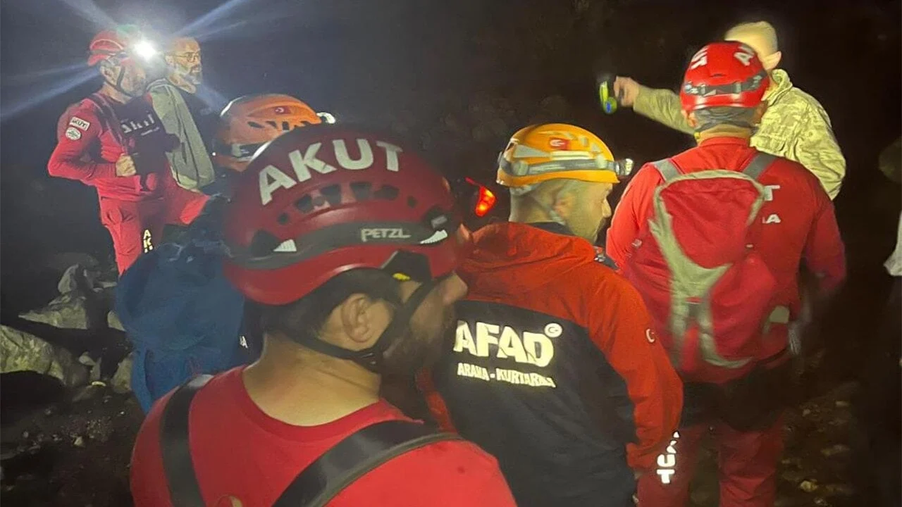 Ormanda kaybolan 3 kişi için şehir ayağa kalktı