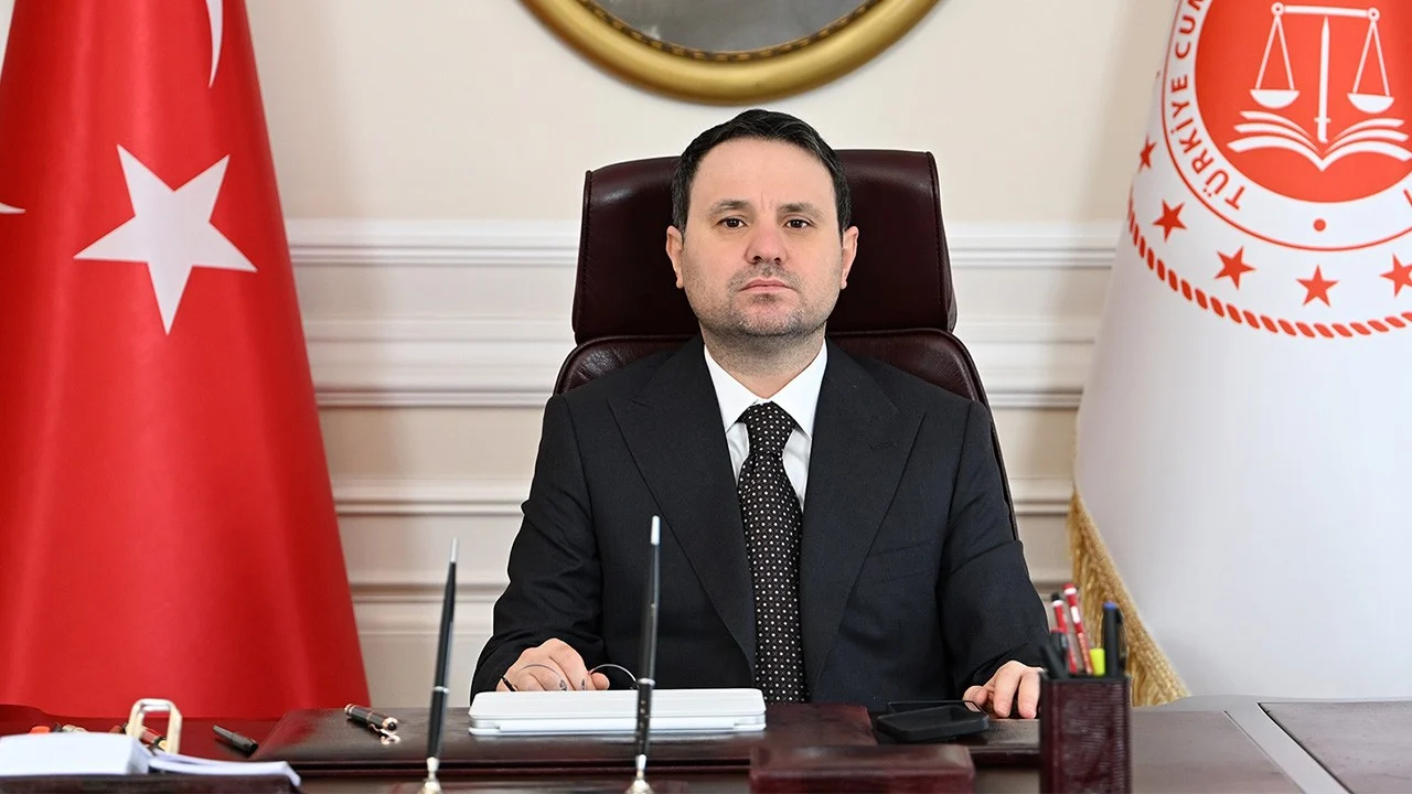 Bakan Gürlek’ten yüksek yargı organlarına seçilen üyelere tebrik