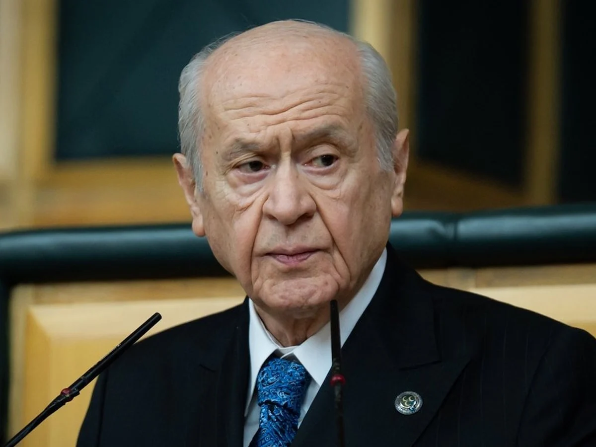 Devlet Bahçeli'nin Blue Topaz rozeti