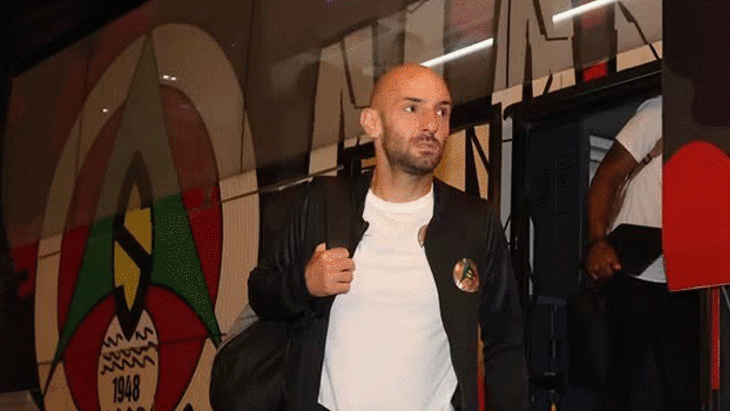 ÖZEL | Alanyaspor'dan ayrılan Efecan Karaca, Sarıyer SK'ya geri dönüyor