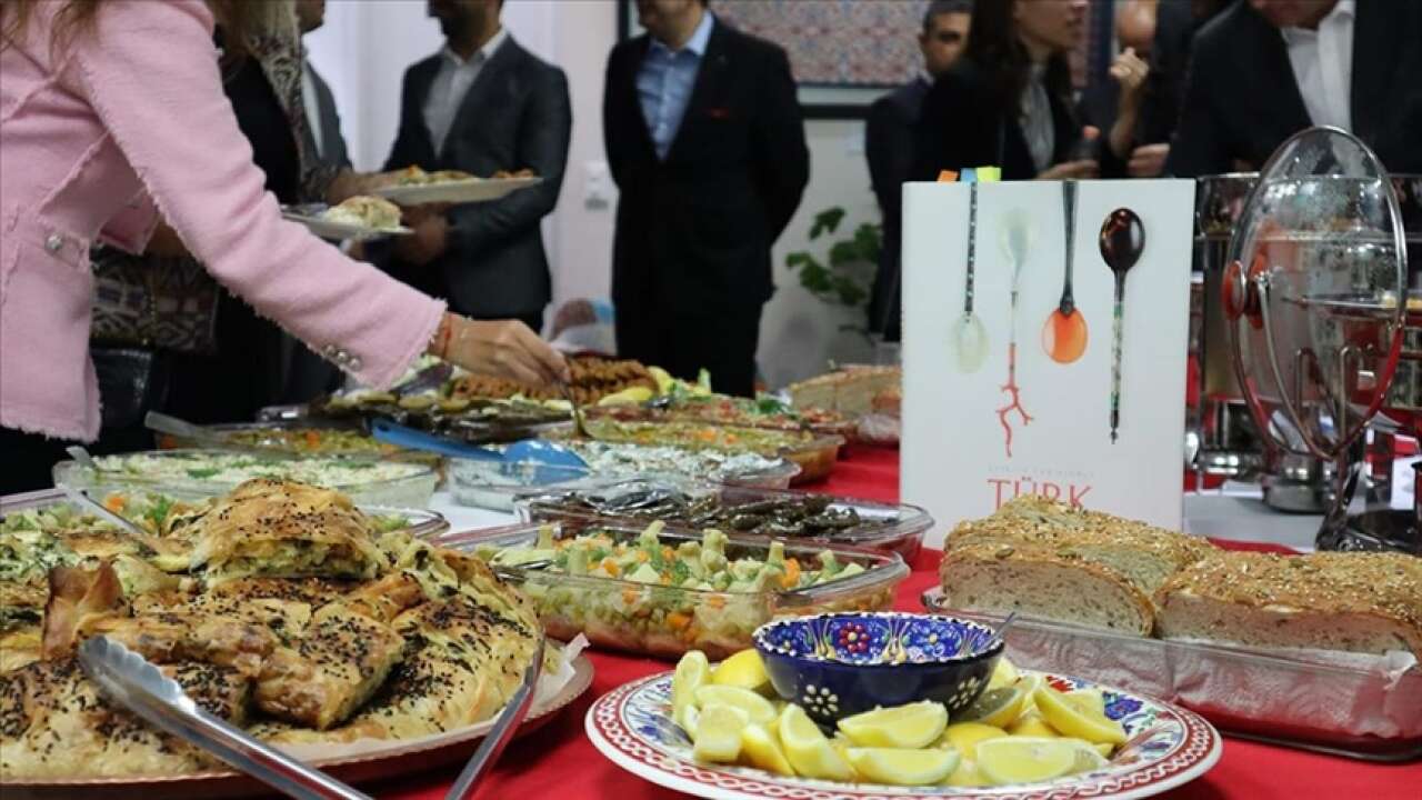 Instagram'da izlenme rekorları kıran şehriye salatası nasıl yapılır? En güzel şehriye salatası nasıl yapılır? İşte o tarif