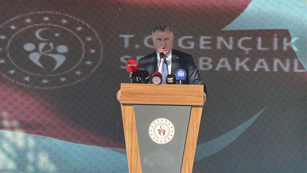 Bakan Bak'tan Marmaris'e olimpik havuz müjdesi